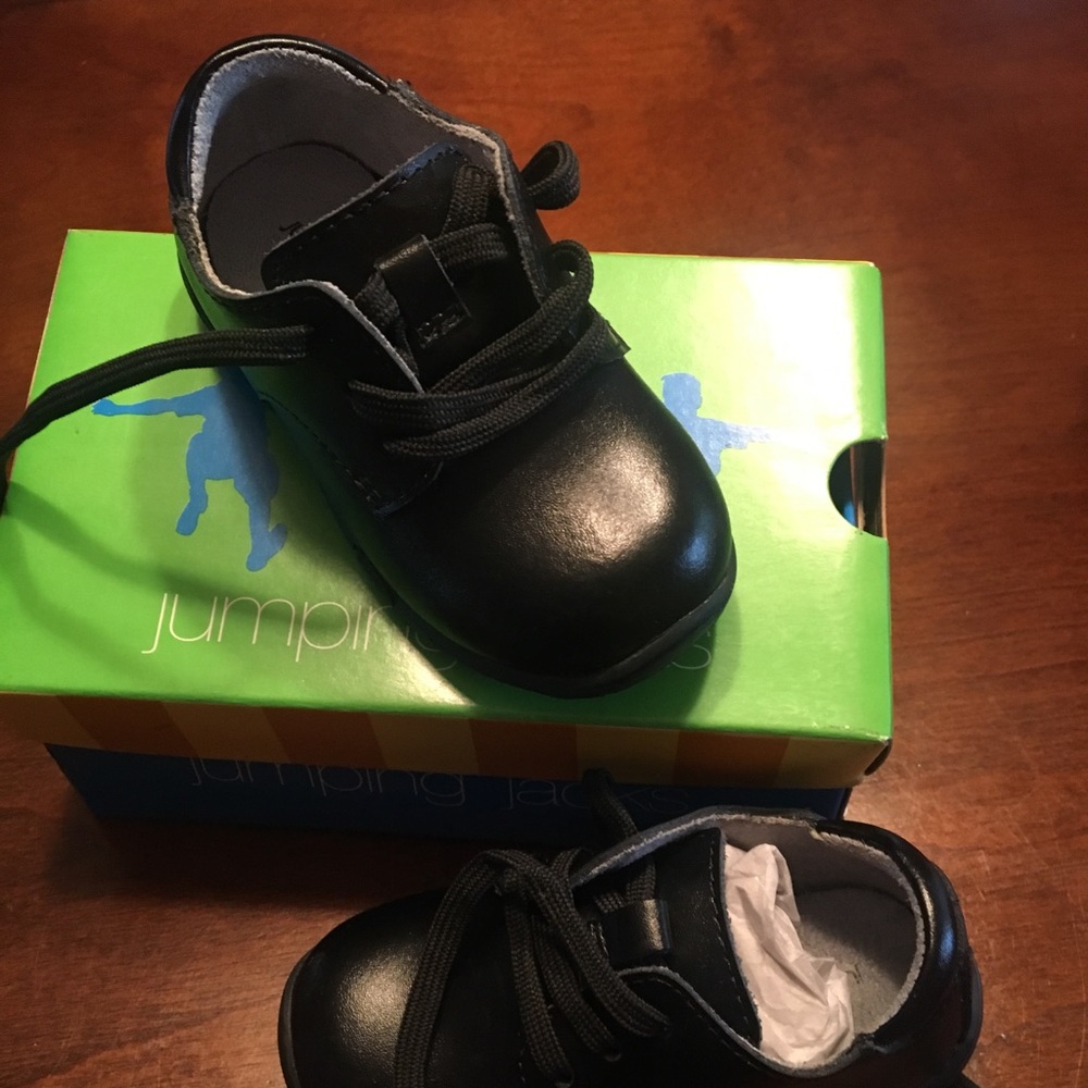 Boys black dress shoes NWOT